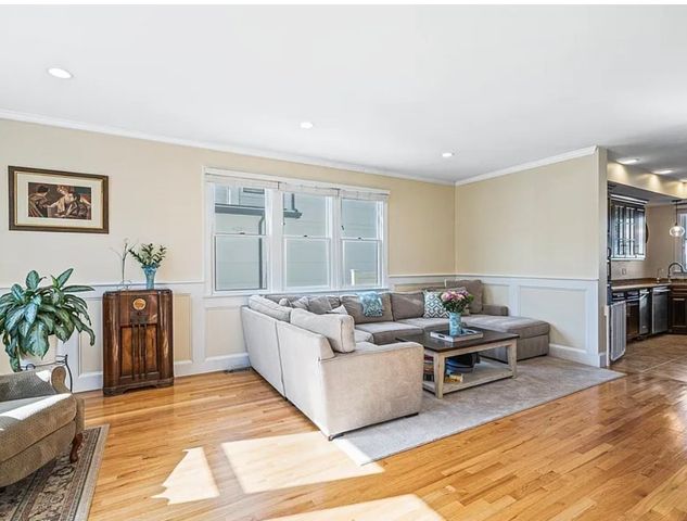 58 Spiers Rd, Newton, MA 02459