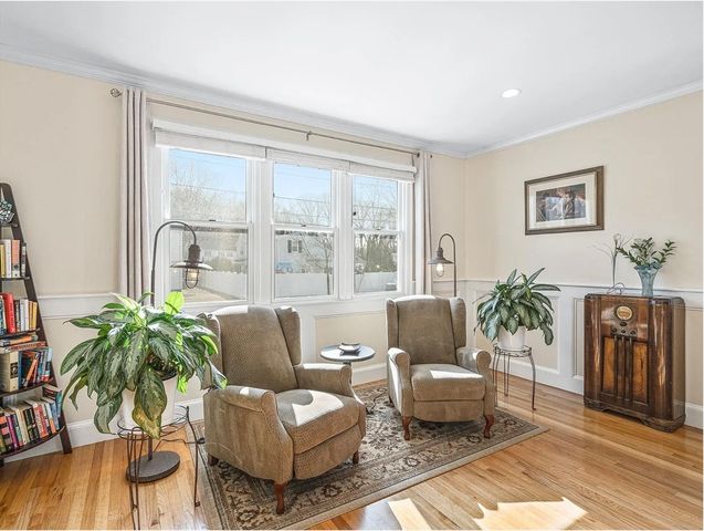 58 Spiers Rd, Newton, MA 02459