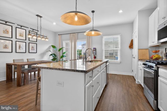 107 FELA DR, Cinnaminson, NJ 08077