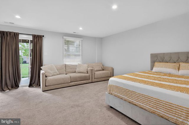 107 FELA DR, Cinnaminson, NJ 08077