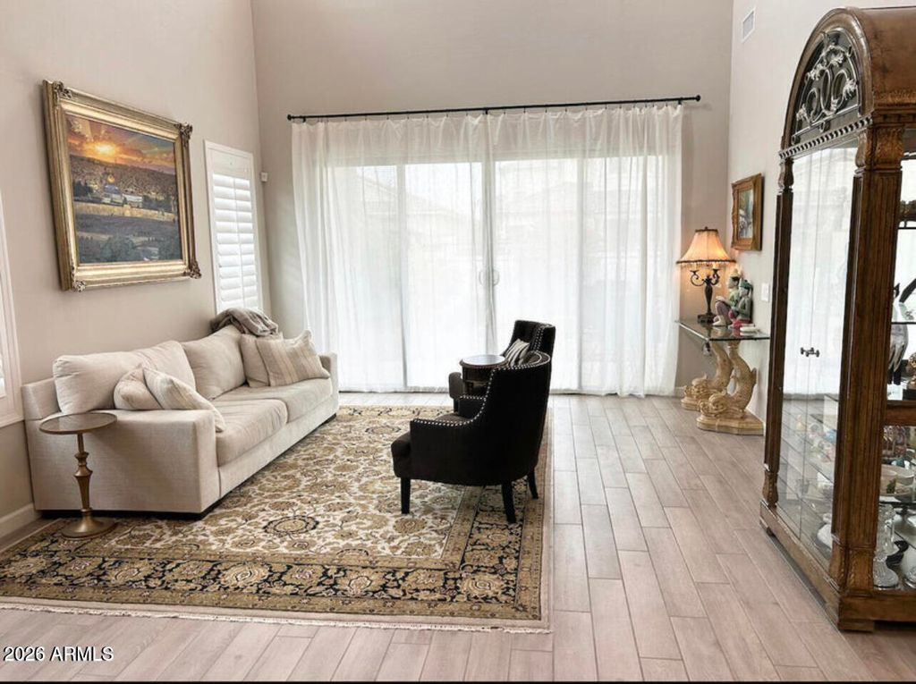 Image 11 of property listing at 17527 N 50TH Way, Scottsdale, AZ 85254