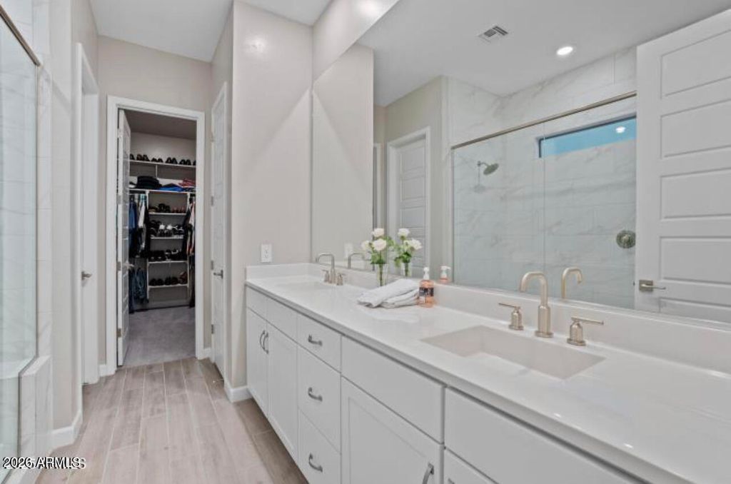 Image 16 of property listing at 17527 N 50TH Way, Scottsdale, AZ 85254