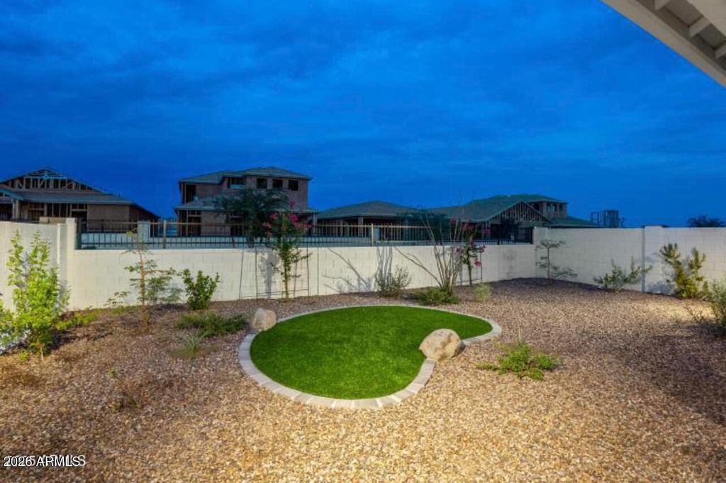 Image 34 of property listing at 17527 N 50TH Way, Scottsdale, AZ 85254