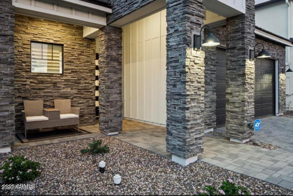 Image 50 of property listing at 17527 N 50TH Way, Scottsdale, AZ 85254