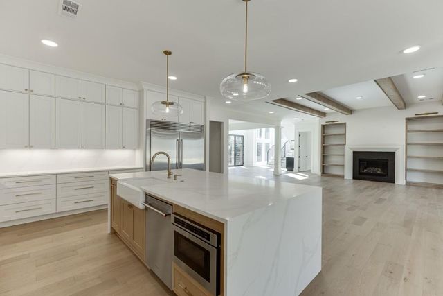 2452 Wolf Meadow Lane, Buford, GA 30518