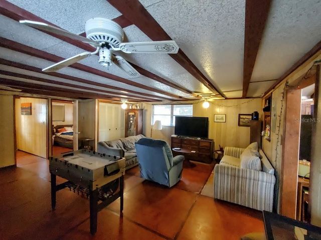 11299 SE 189TH AVENUE, Ocklawaha, FL 32179