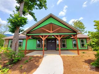 401 Constant Lane, Columbus, NC 28722