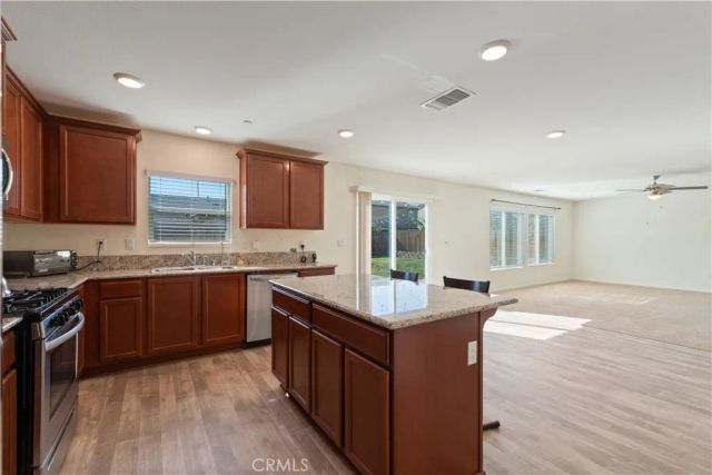 802 Reisling, Coalinga, CA 93210