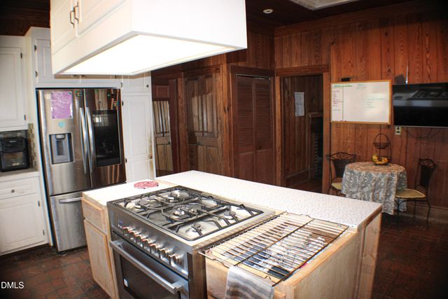 301 S 7th Street, Erwin, NC 28339