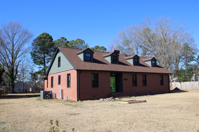 301 S 7th Street, Erwin, NC 28339