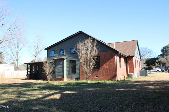 301 S 7th Street, Erwin, NC 28339