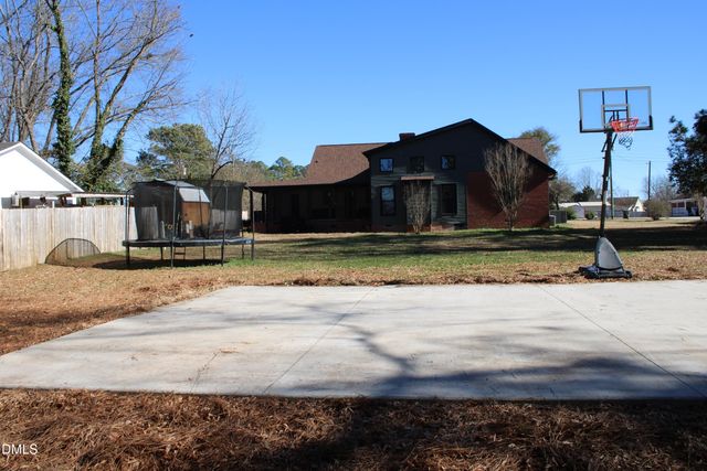 301 S 7th Street, Erwin, NC 28339