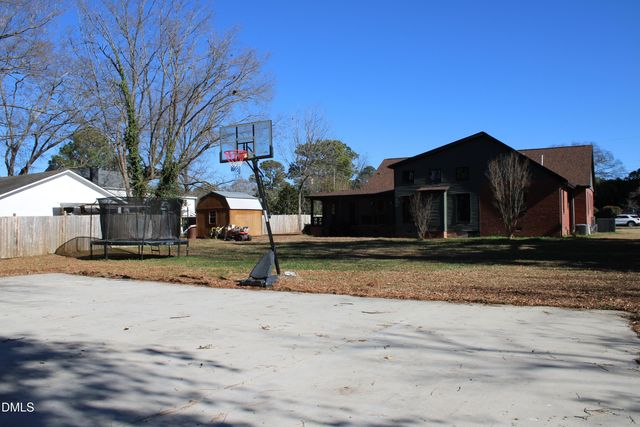 301 S 7th Street, Erwin, NC 28339