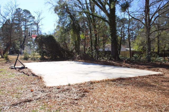 301 S 7th Street, Erwin, NC 28339