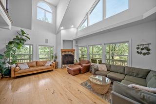 10738 Green Oaks Lane, Redding, CA 96003