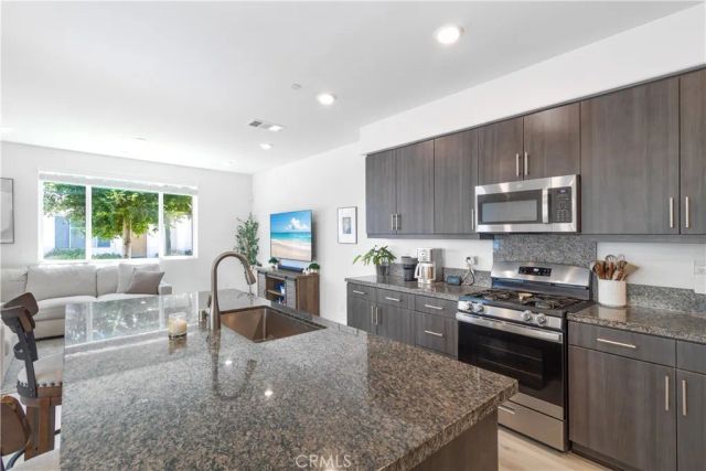 15188 Horizon, Fontana, CA 92336