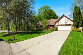 48797 Lansdowne Court, Shelby Twp, MI 48317