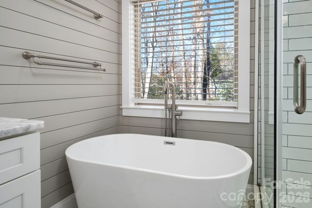 622 Welsh Partridge Circle, Biltmore Lake, NC 28715