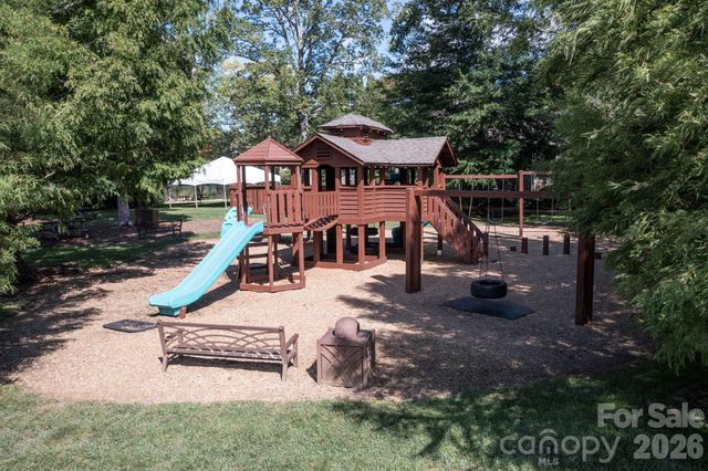 622 Welsh Partridge Circle, Biltmore Lake, NC 28715