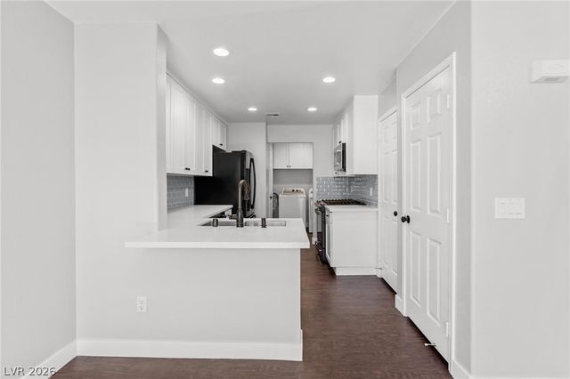 3910 Starfield Lane, Las Vegas, NV 89147