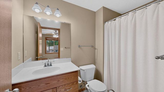 634 8th Street SW, Pine Island, MN 55963