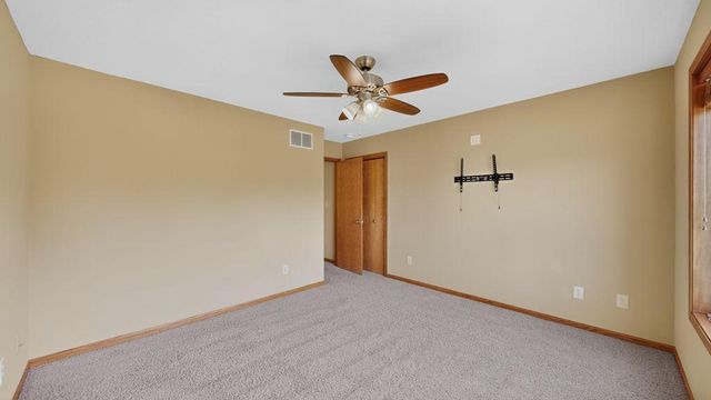 634 8th Street SW, Pine Island, MN 55963