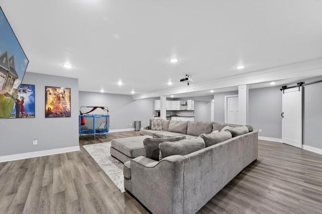 7062 Creekside COURT, Racine, WI 53406