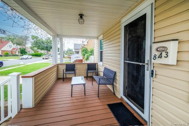 843 Davis Avenue, Uniondale, NY 11553