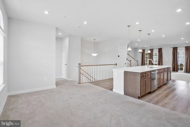 10936 PRESIDENTIAL PKWY, Upper Marlboro, MD 20772
