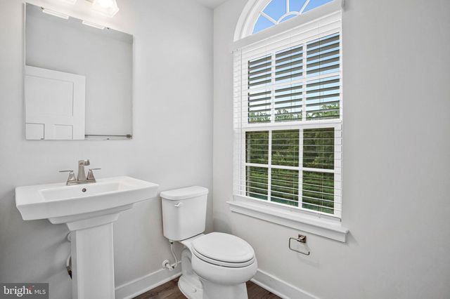 10936 PRESIDENTIAL PKWY, Upper Marlboro, MD 20772