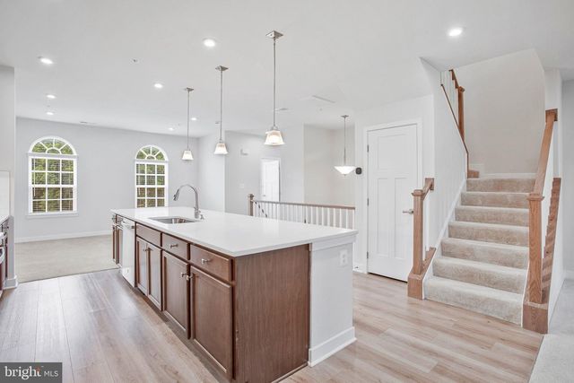 10936 PRESIDENTIAL PKWY, Upper Marlboro, MD 20772