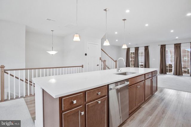 10936 PRESIDENTIAL PKWY, Upper Marlboro, MD 20772