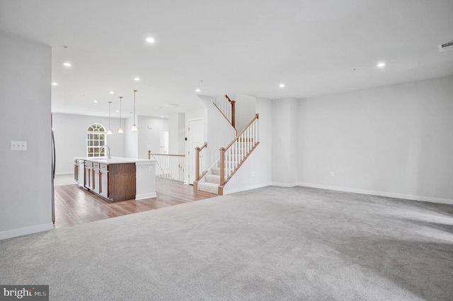 10936 PRESIDENTIAL PKWY, Upper Marlboro, MD 20772