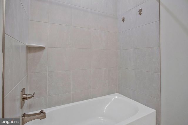 10936 PRESIDENTIAL PKWY, Upper Marlboro, MD 20772