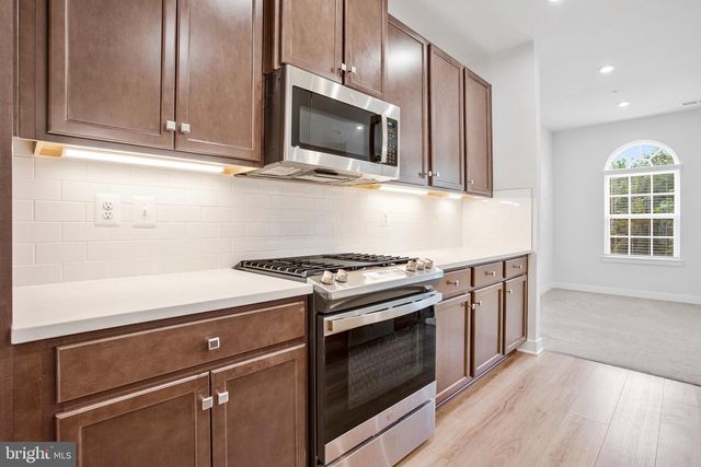 10936 PRESIDENTIAL PKWY, Upper Marlboro, MD 20772