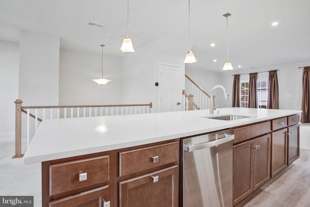 10936 PRESIDENTIAL PKWY, Upper Marlboro, MD 20772