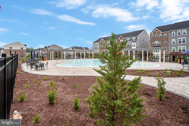 10936 PRESIDENTIAL PKWY, Upper Marlboro, MD 20772