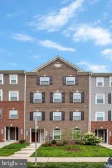 10936 PRESIDENTIAL PKWY, Upper Marlboro, MD 20772