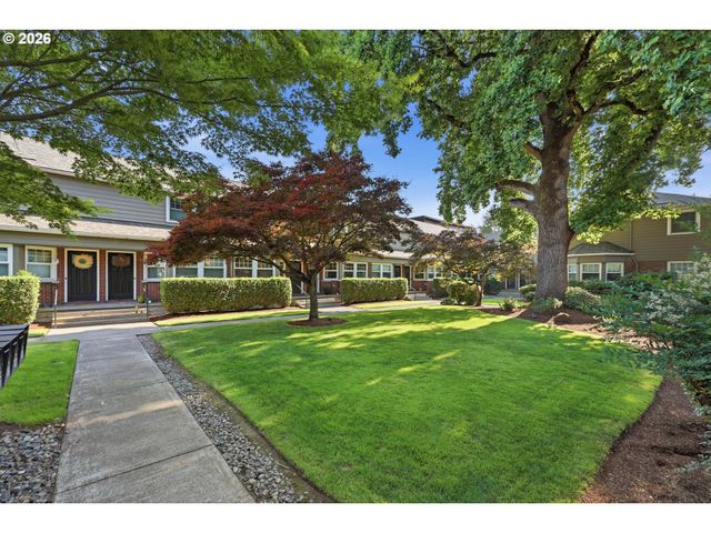2555 Nw SAVIER St 10, Portland, OR 97210