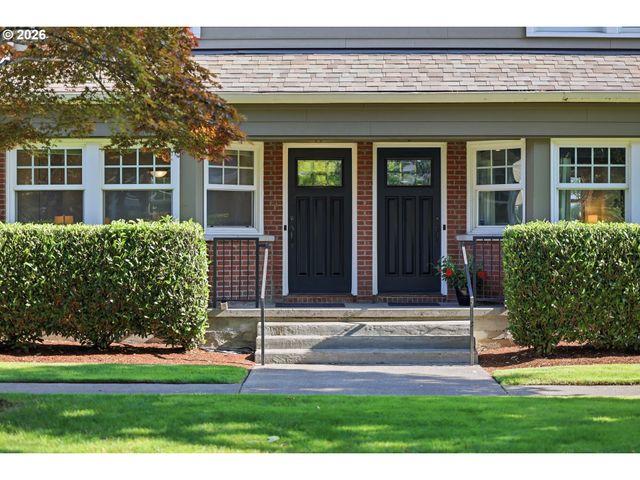 2555 Nw SAVIER St 10, Portland, OR 97210