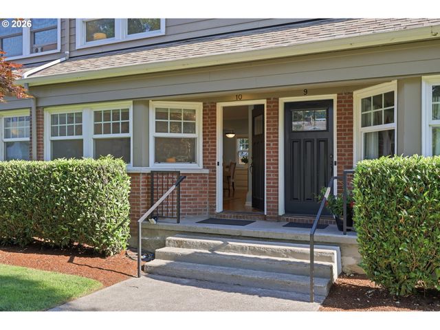 2555 Nw SAVIER St 10, Portland, OR 97210