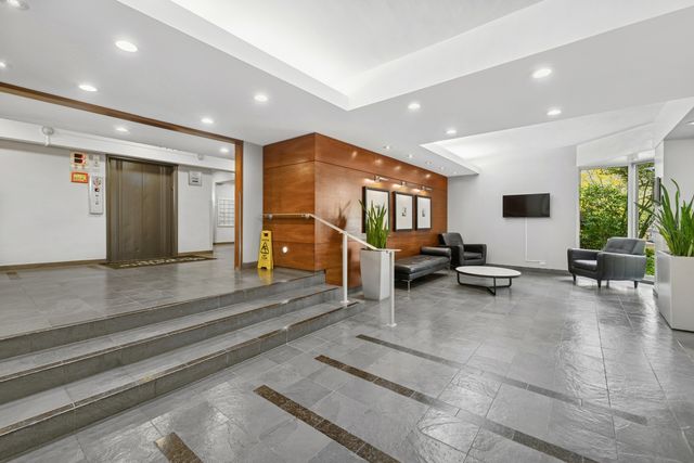 4950 N Marine Drive 509, Chicago, IL 60640