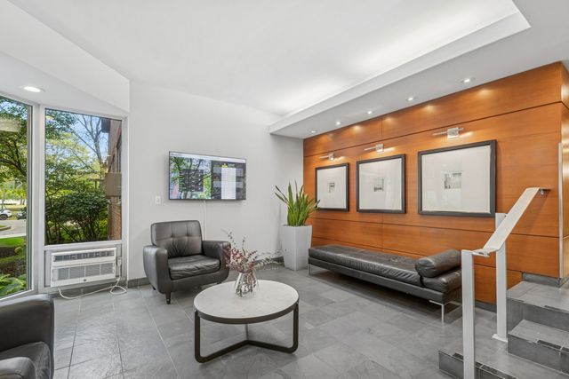 4950 N Marine Drive 509, Chicago, IL 60640