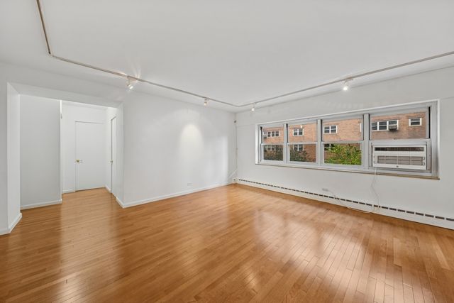 4950 N Marine Drive 509, Chicago, IL 60640