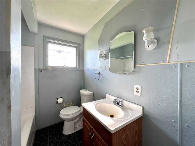 3406 New Castle Rd, West Middlesex Boro, PA 16159