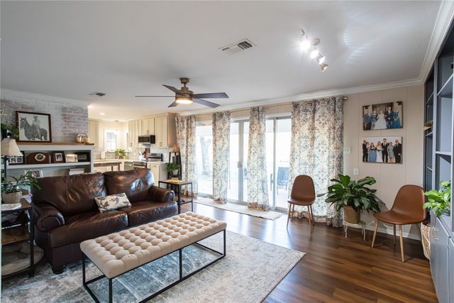 909 Cherry Street, Baird, TX 79504