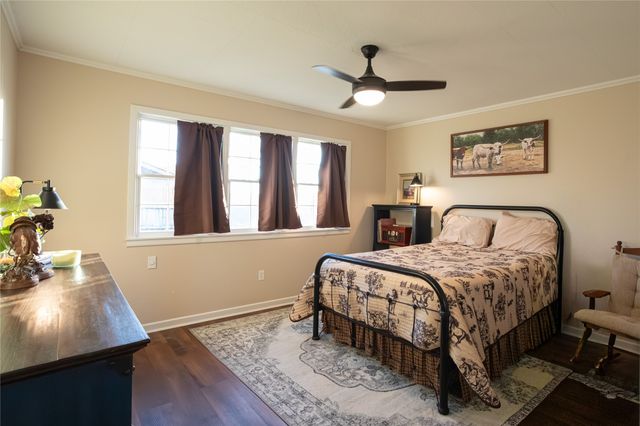 909 Cherry Street, Baird, TX 79504