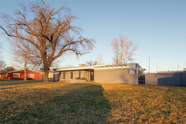 909 Cherry Street, Baird, TX 79504