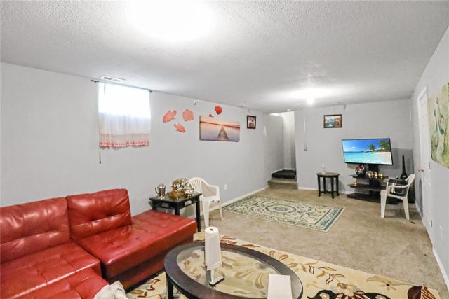 1424 Cleveland Avenue, Des Moines, IA 50316