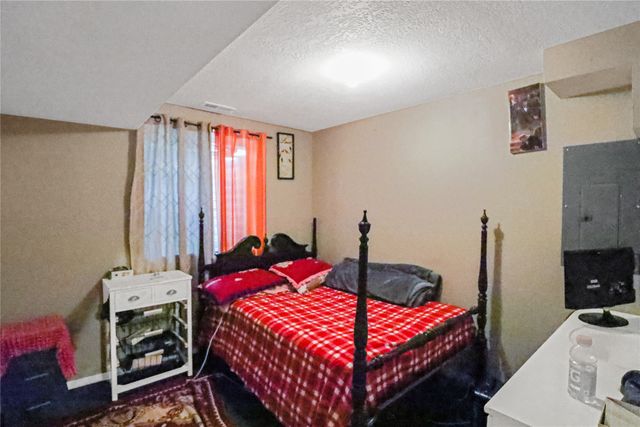 1424 Cleveland Avenue, Des Moines, IA 50316